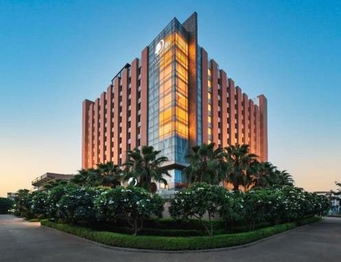Escorts Near DoubleTree by Hilton Hotel