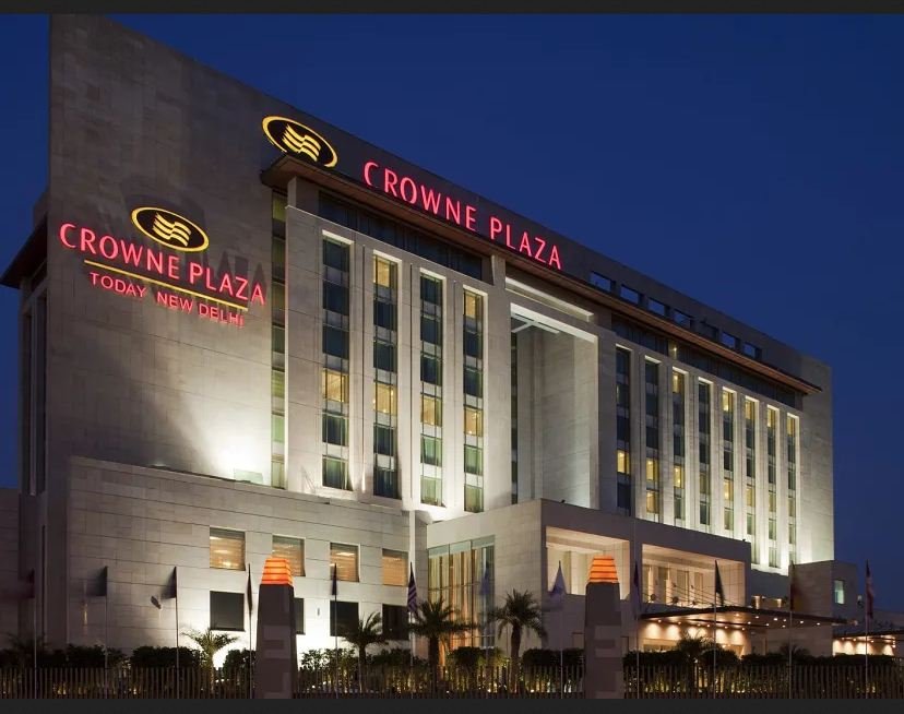 Escorts Near Crowne Plaza Okhla