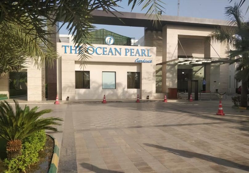 Escorts Near The Ocean Pearl Gardenia