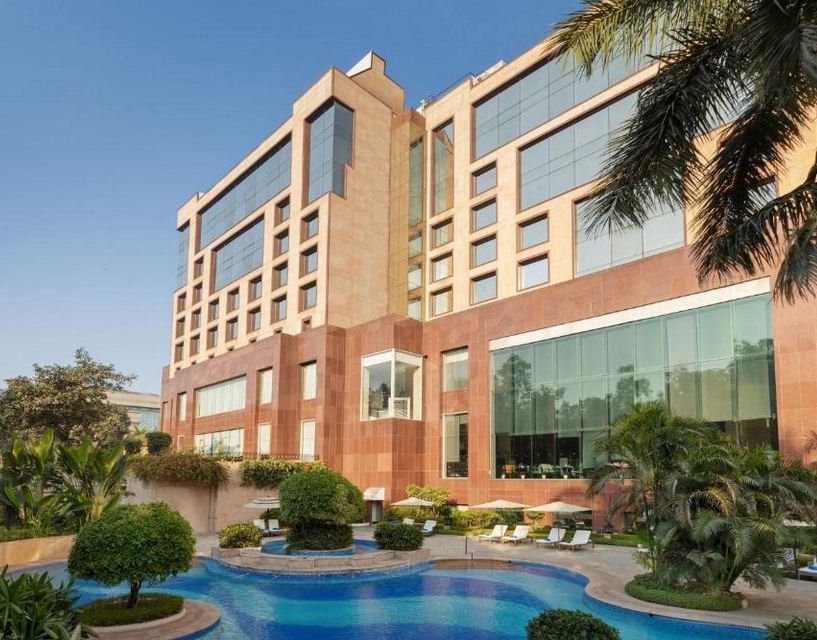 Escorts Near Sheraton Hotel